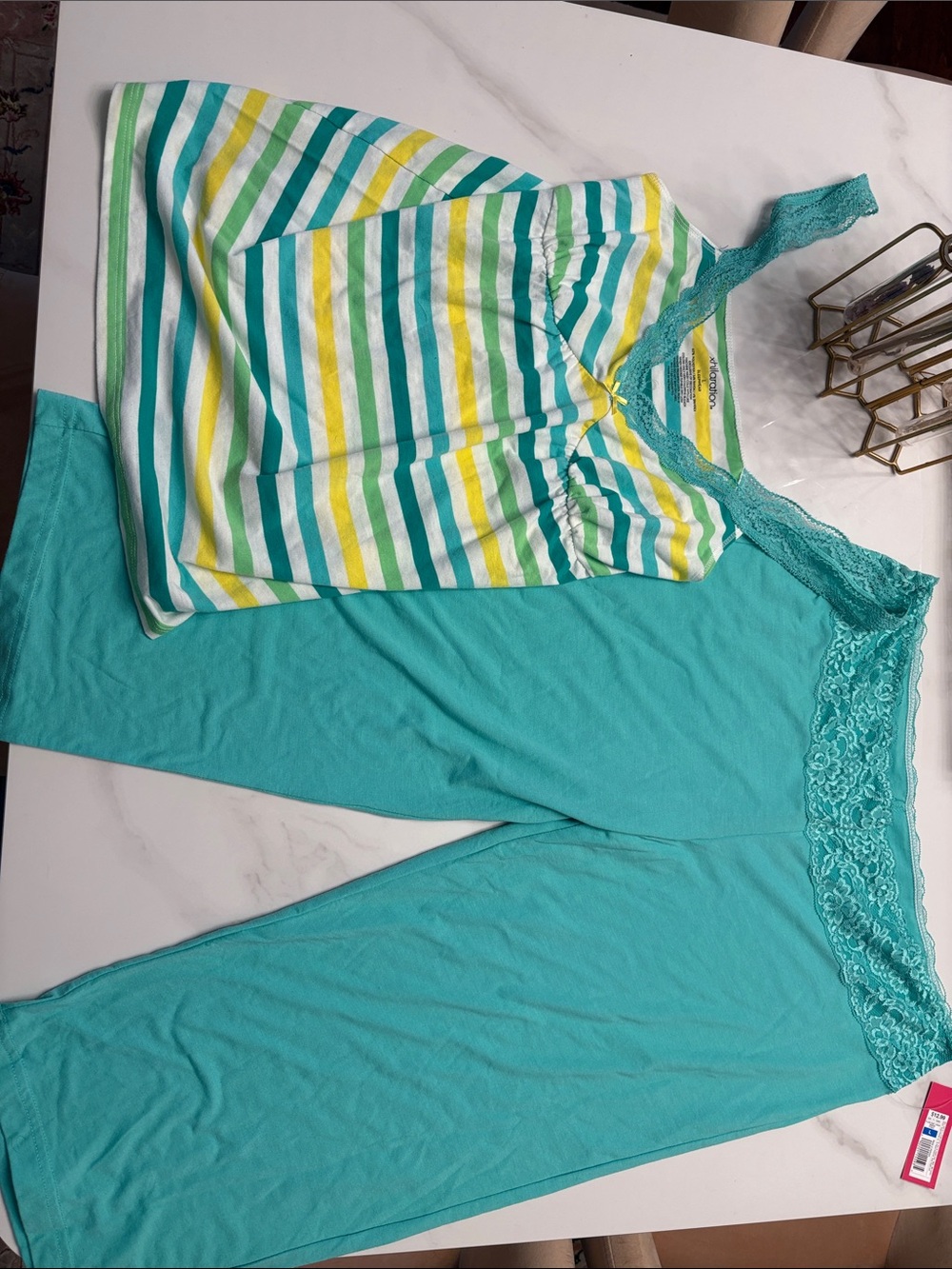Woman’s Green Sleepwear Set Size Large Xhilaration
